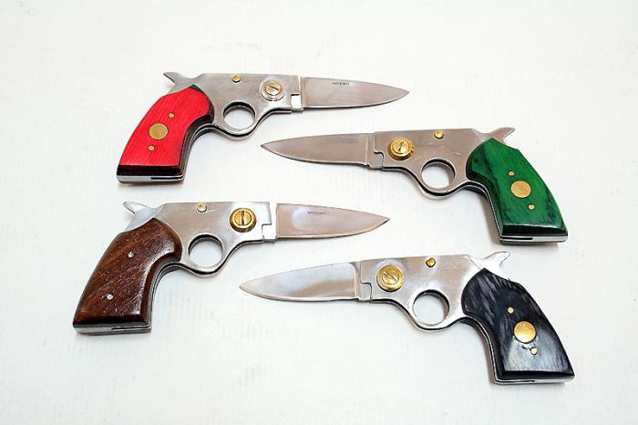 Сексуалды аяқтары бар юбкадағы қыз онлайн