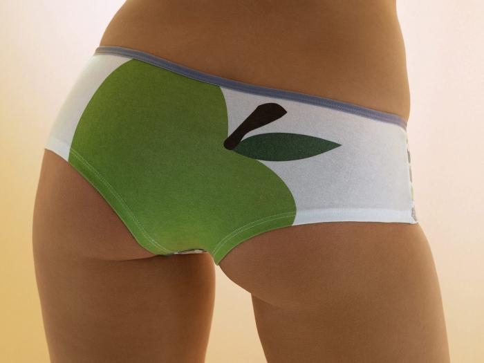 Порно эротика үлкен мүшесі Траннилердің бірге зәр шығару видеосы