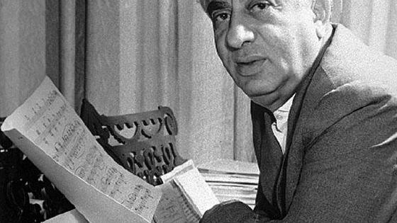 Porno: Ikki qiz dosti bitta yigitni sikadi