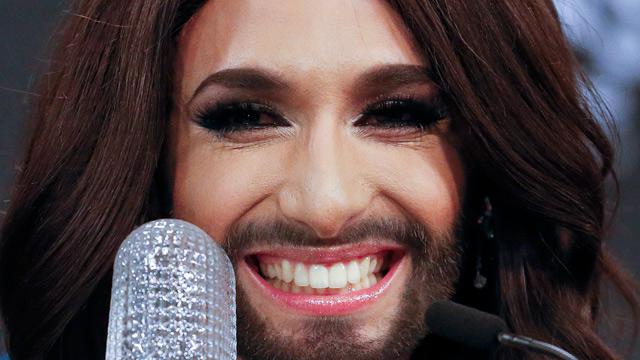 Мини юбкадағы қыздардың порно суреттері