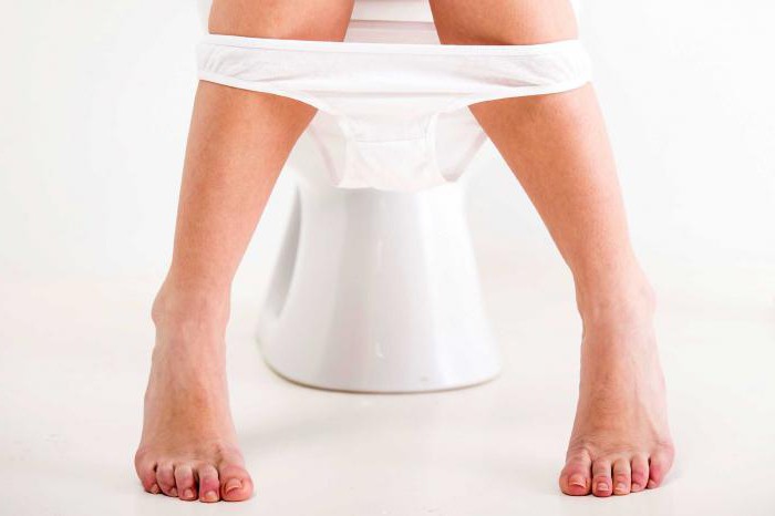 Қара шұлық киген жалаңаш Жігіттердің жұлқынып жатқаны туралы ресейлік жеке видео