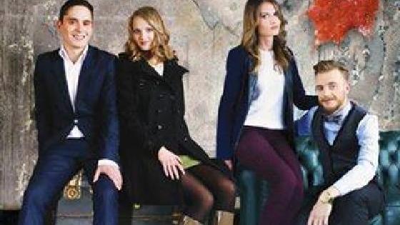 Аналдағы кастингтегі жас қыз