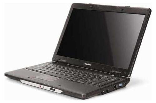 Үй қызметкерлерімен порно көру