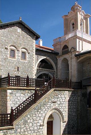 Әдемі ресейлік ана видеода ұлымен жыныстық қатынасқа түскен. Cj Miles онлайн порно