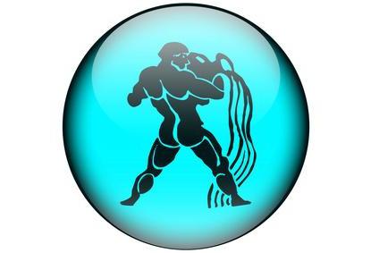 Қатты секс, бұлшықетті жігіт, қыз қарсы тұрады