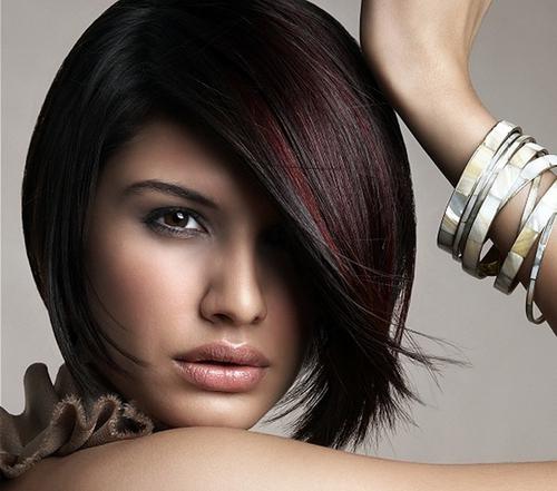 Сыртқы дәретхананың әжетханасындағы жасырын камера порно